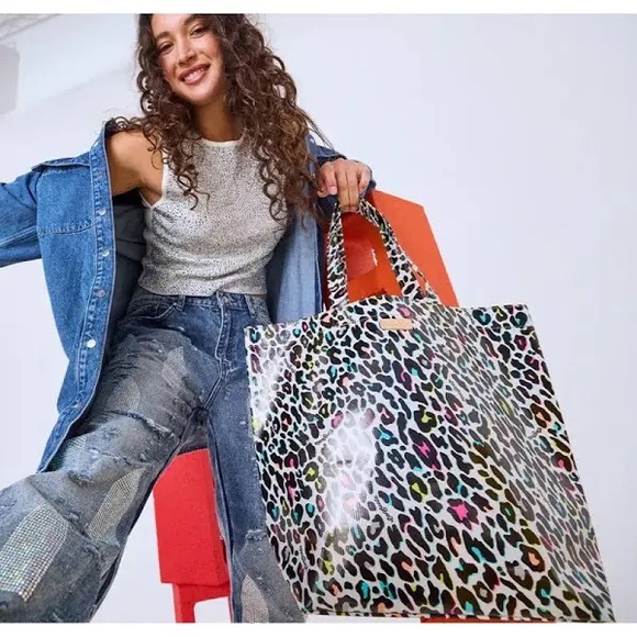 NWT Consuela GrabnGo Basic CoCo Shoulder Handbag Travel Multicolor Grocery Shop - Picture 1 of 15